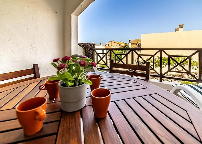 Perla Marina En Rocas Del Mar * Arona (Tenerife)